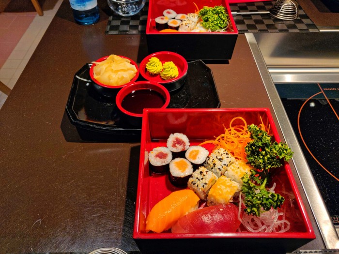 Sushi House und Hot Pot