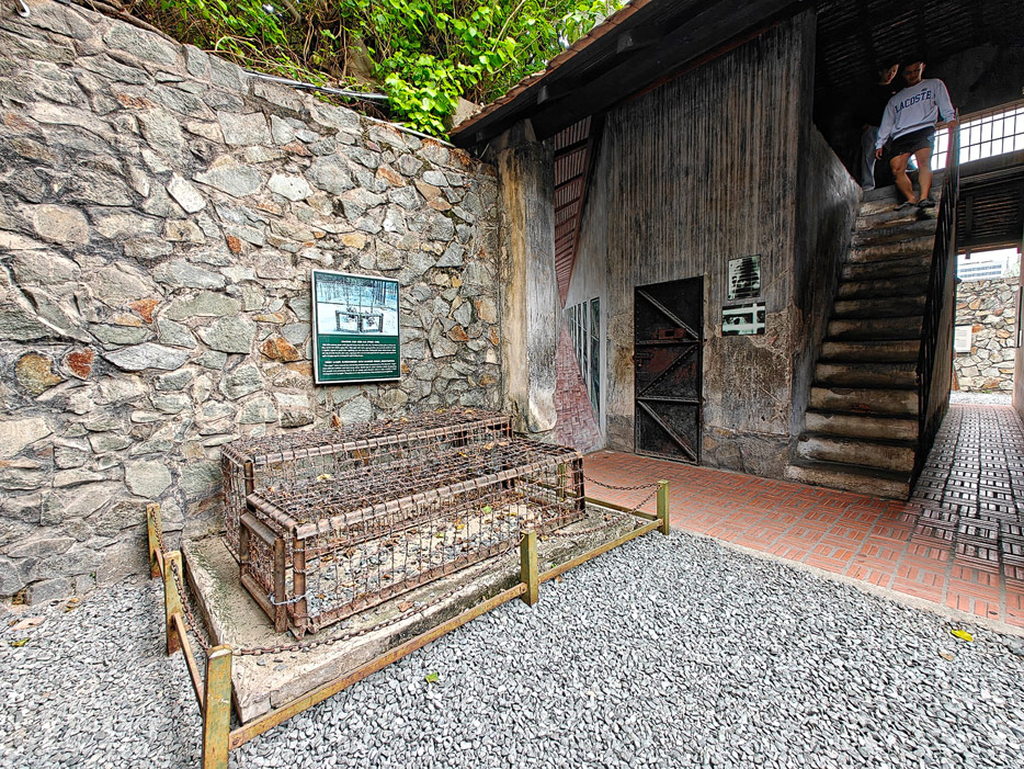Gefangenenkäfig, War Remnants Museum, Saigon