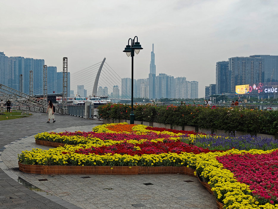 Am Ufer des Saigon River