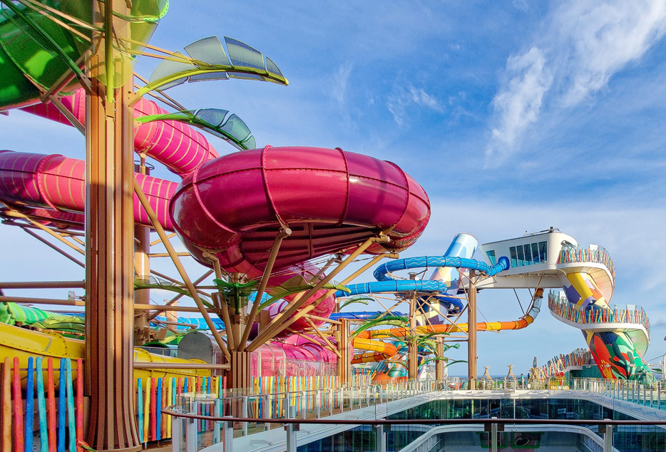 Kreuzfahrtschiff-Wasserrutschen - Category 6 Wasserpark der Icon of the Seas