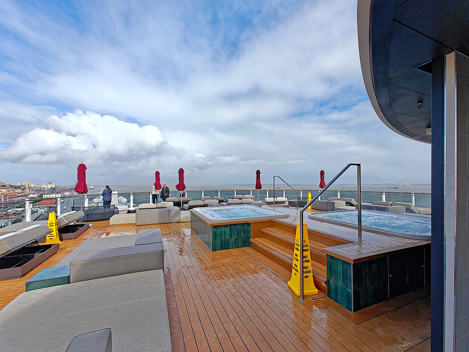 The Haven Adults-only-Sundeck