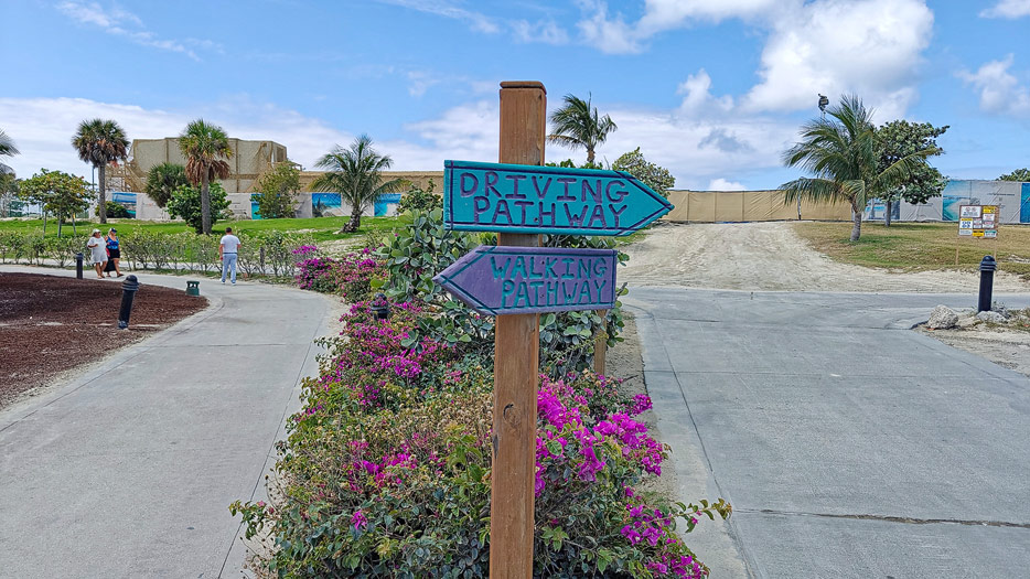 getrennte Wege für Fußgänger und Fahrzeuge