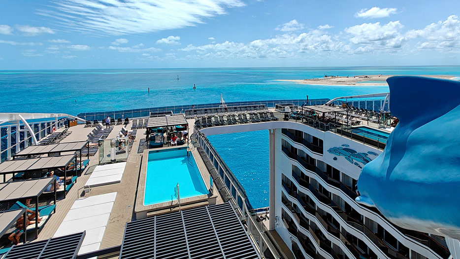 Zen Pool - adults only