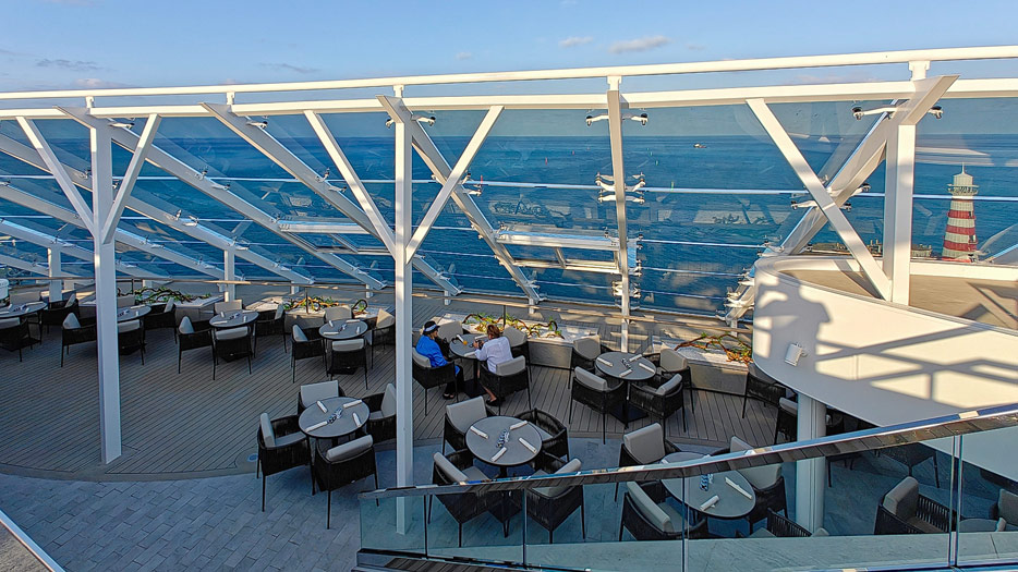 Yacht Club Bar and Grill