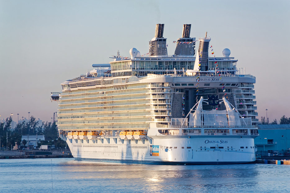 Mein erster Blick auf die Oasis of the Seas, damals im Jahr 2009