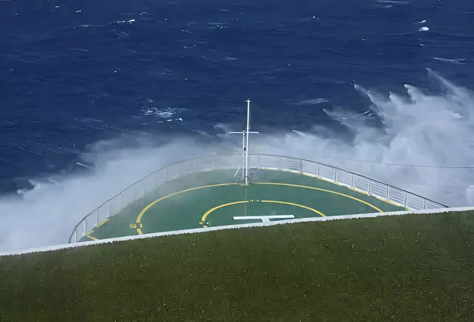 Bug voraus in die Wellen des Hurrikan Earl