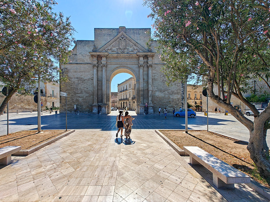 Porta Napoli, Lecce