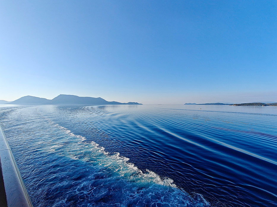 angenehme Temperaturen auf See, morgendliche Anfahrt auf Lefkada
